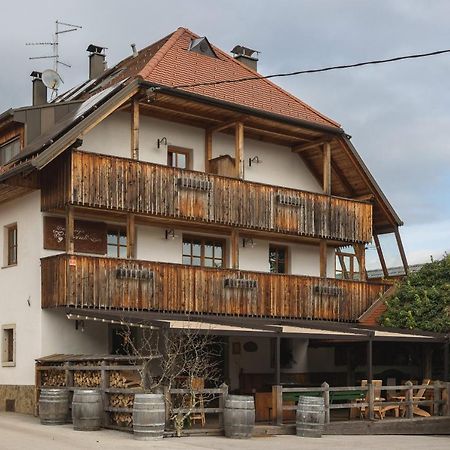 Guesthouse Novak Двор Экстерьер фото