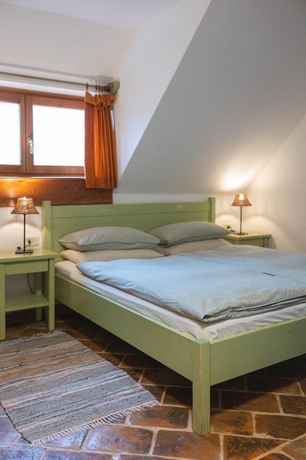 Guesthouse Novak Двор Экстерьер фото